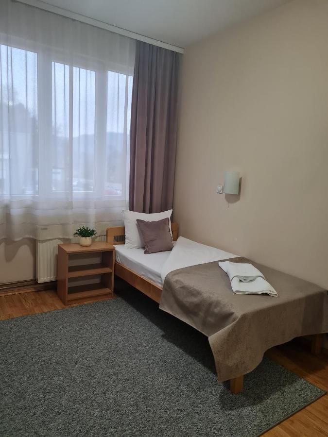 Garni Hotel Alma Pirot Extérieur photo