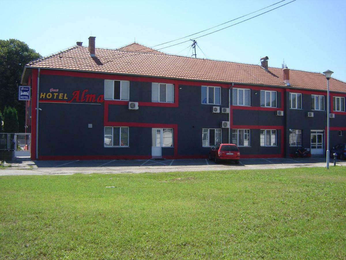 Garni Hotel Alma Pirot Extérieur photo