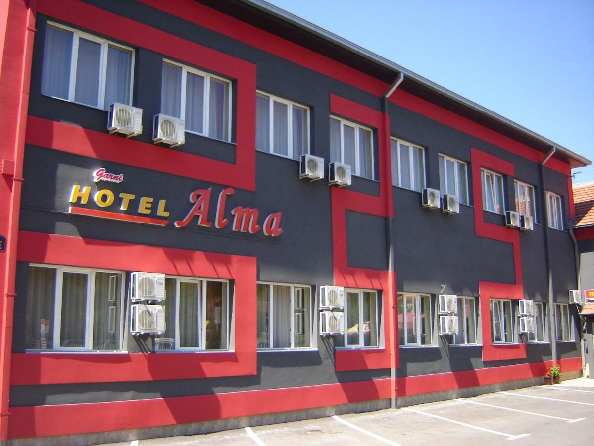 Garni Hotel Alma Pirot Extérieur photo