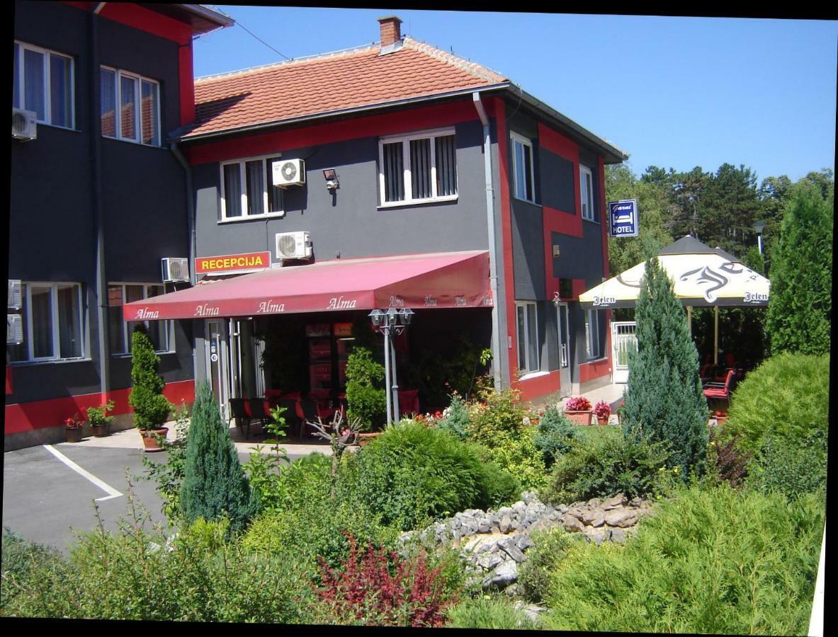 Garni Hotel Alma Pirot Extérieur photo